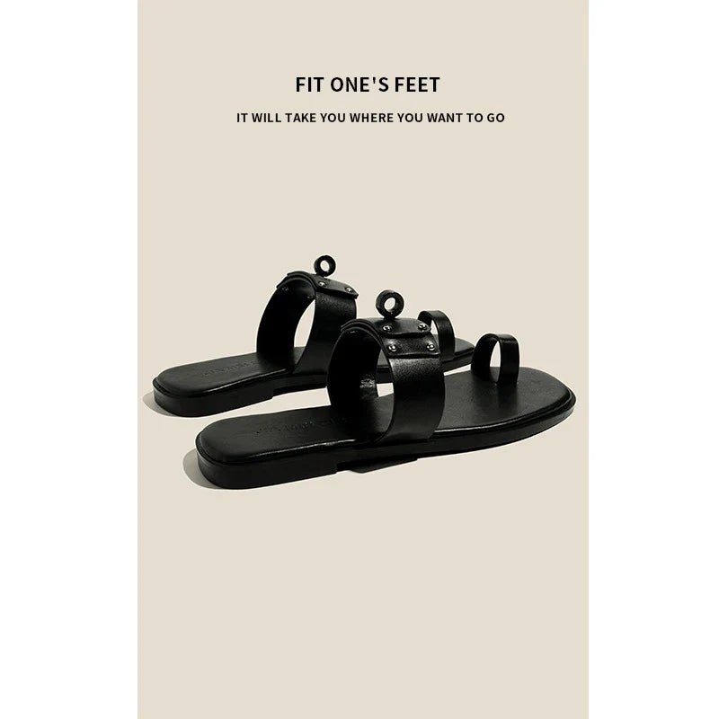2026New Summer Style Toe-Loop Flat Sandals for Women with Buckle Strap, Roman Beach Slippers, Fashionable Slide Sandals